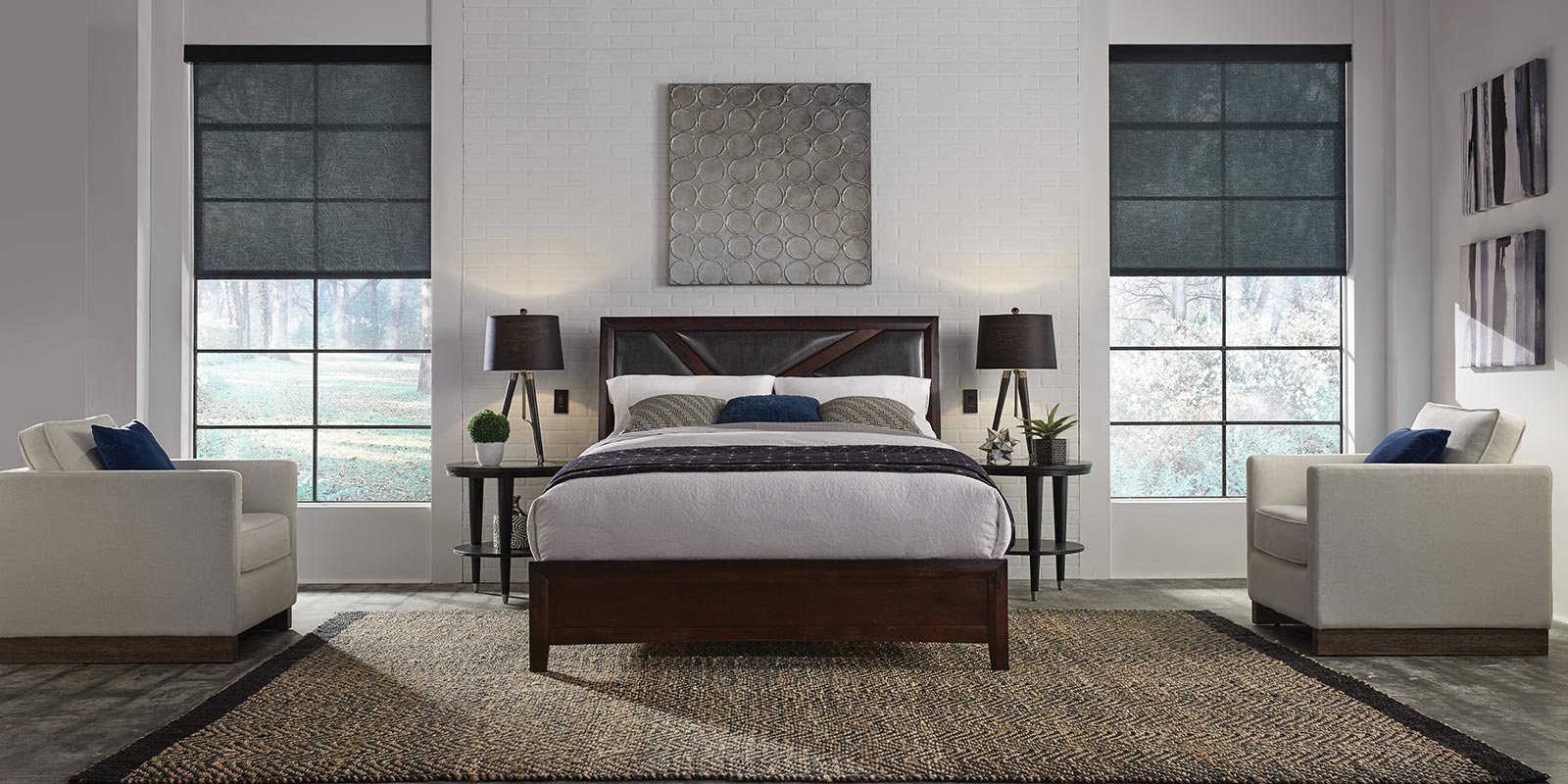 Motorized shading lets you flood your home with the brilliance of daylight with effortless control. Watch your powered shades adjust themselves to ensure every exposure gets just the right amount of light throughout the day.